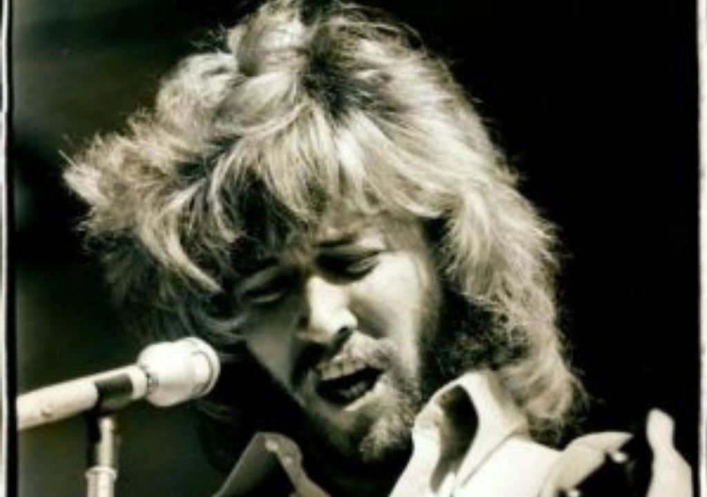 Please Don't Turn Out The Lights - Bee Gees - MaiBeautySong